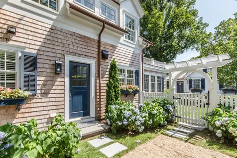 16 Pent Lane Edgartown MA 02539