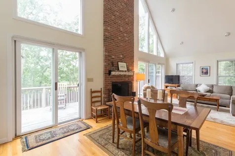 19 Robins Nest Road Edgartown MA 02539