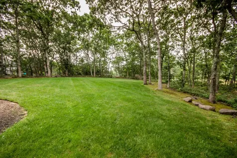 19 Robins Nest Road Edgartown MA 02539