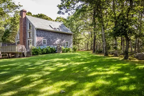 19 Robins Nest Road Edgartown MA 02539