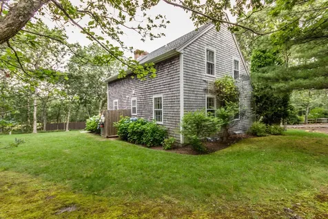 19 Robins Nest Road Edgartown MA 02539