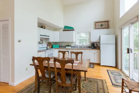 19 Robins Nest Road Edgartown MA 02539