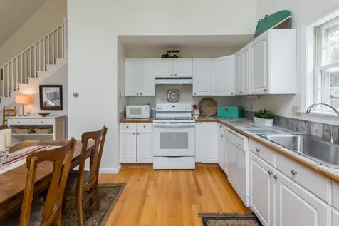 19 Robins Nest Road Edgartown MA 02539