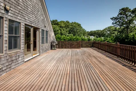 42 Holly Bear Lane Edgartown MA 02539