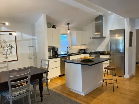 21 Siloam Avenue Oak Bluffs MA 02557
