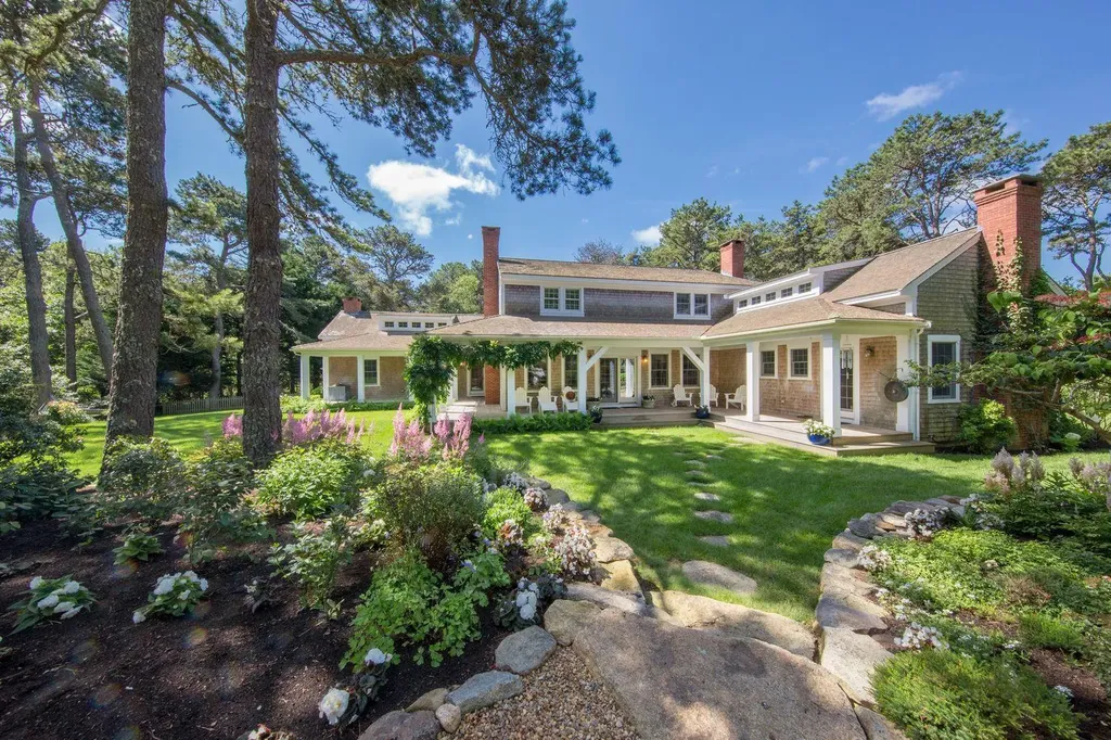 34 Old Farm Road Chilmark MA 02535