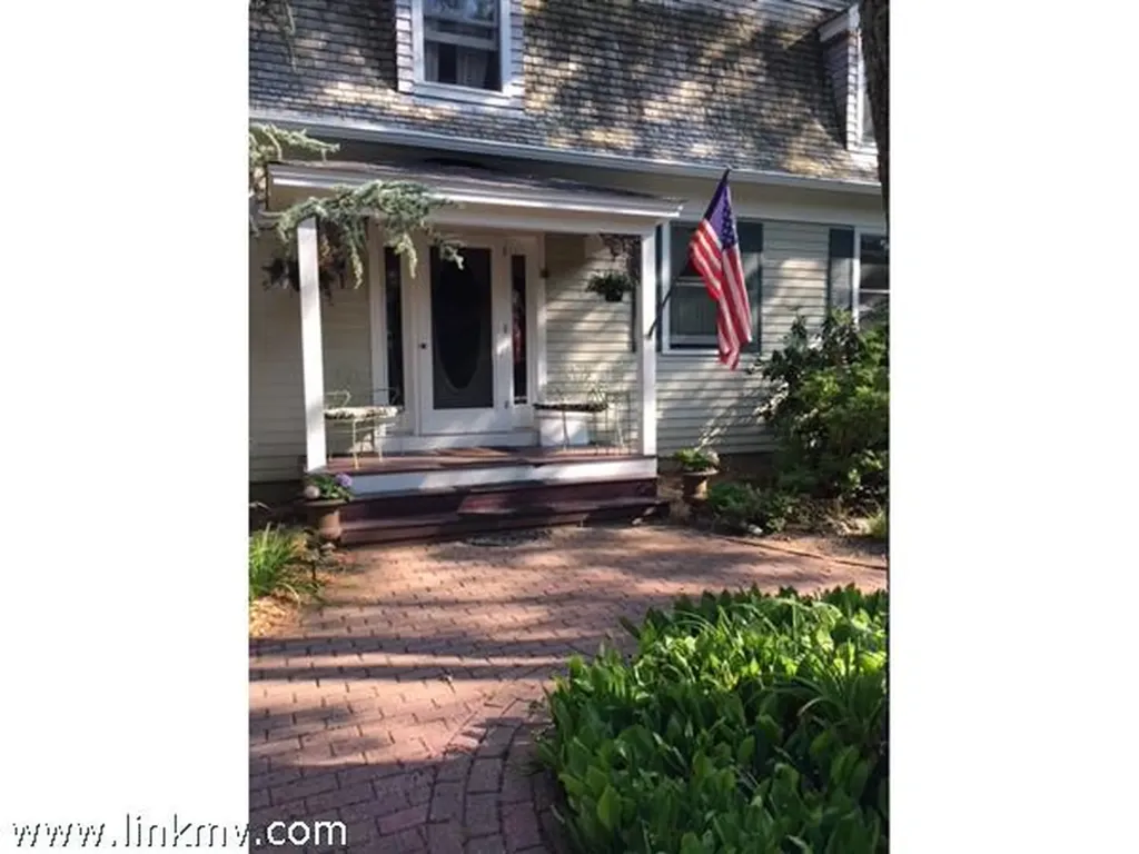 249 Great Plains Road West Tisbury MA 02575