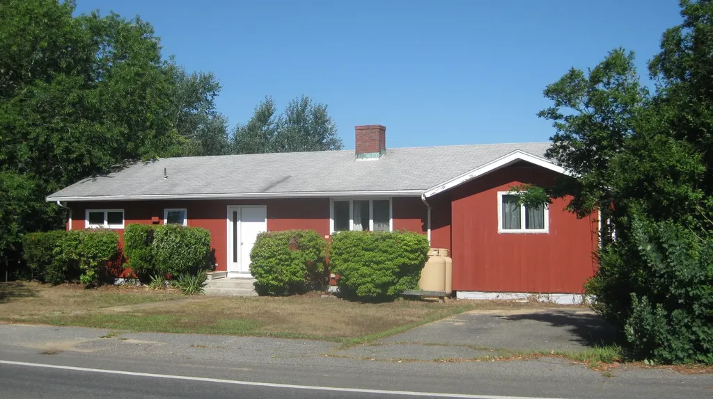 56 Temahigan Avenue Oak Bluffs MA 02557