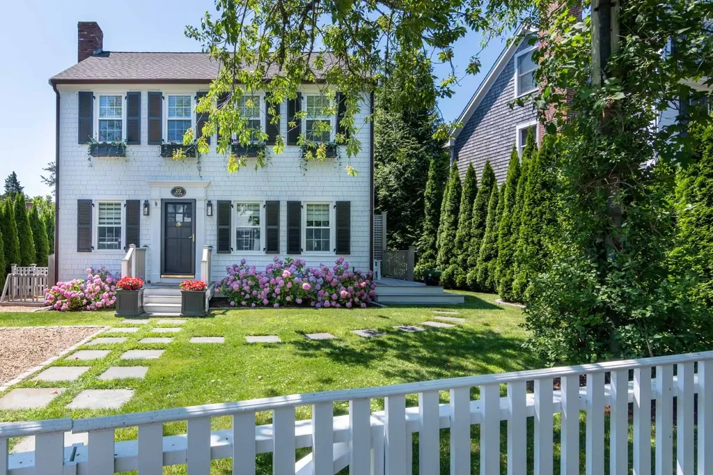 20 Oliver Street Edgartown MA 02539