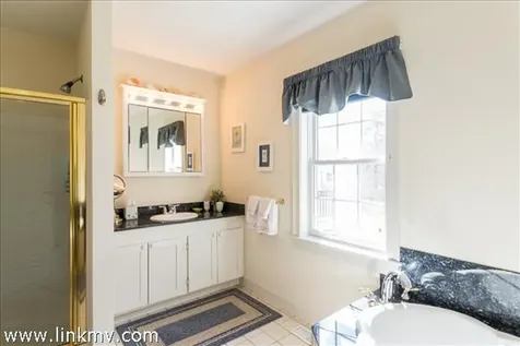 59 Schoolhouse Road Edgartown MA 02539
