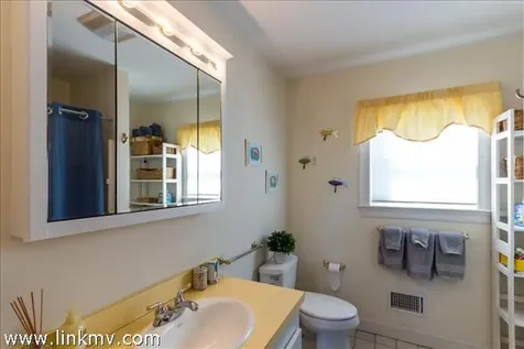 59 Schoolhouse Road Edgartown MA 02539
