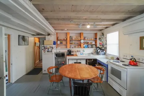 112 Dukes County Avenue Oak Bluffs MA 02557