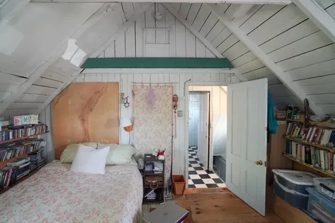 112 Dukes County Avenue Oak Bluffs MA 02557