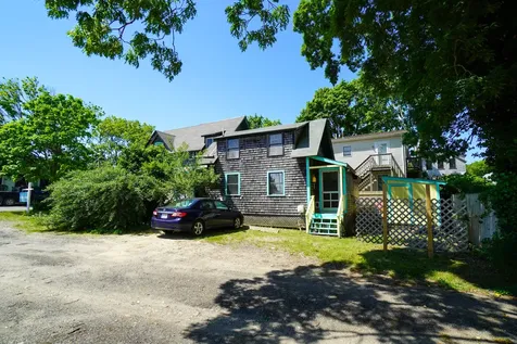 112 Dukes County Avenue Oak Bluffs MA 02557