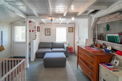 112 Dukes County Avenue Oak Bluffs MA 02557