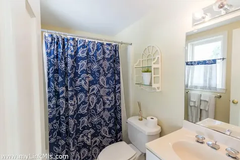 95 School Street Edgartown MA 02539