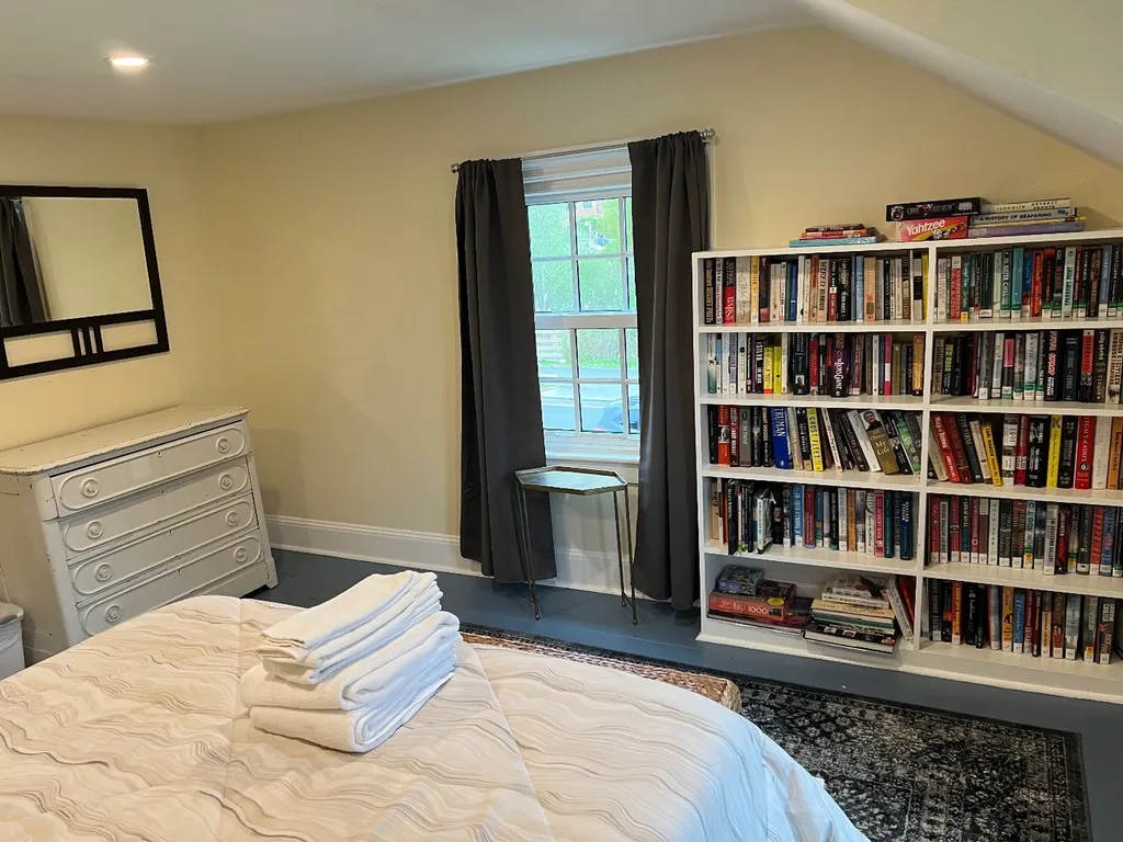 111 Eastville Avenue Oak Bluffs MA 02557