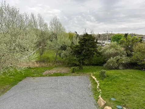 111 Eastville Avenue Oak Bluffs MA 02557