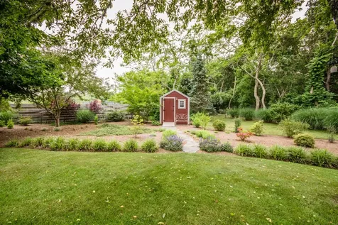 5 Marchants Path Edgartown MA 02539