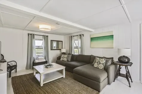 14 Rose Avenue Oak Bluffs MA 02557