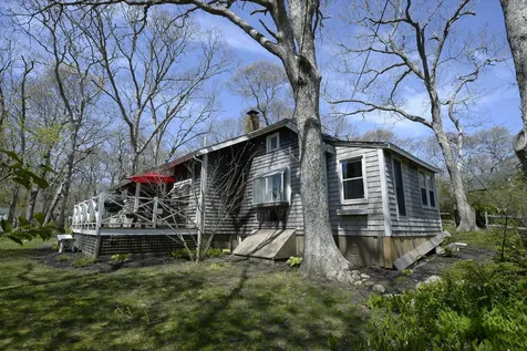 14 Rose Avenue Oak Bluffs MA 02557