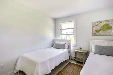 14 Rose Avenue Oak Bluffs MA 02557