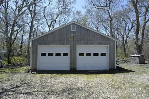 14 Rose Avenue Oak Bluffs MA 02557