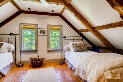 5 Stillpoint Meadows Road West Tisbury MA 02575