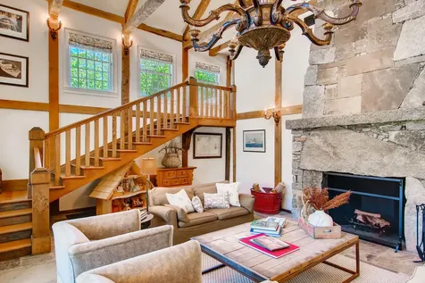 5 Stillpoint Meadows Road West Tisbury MA 02575