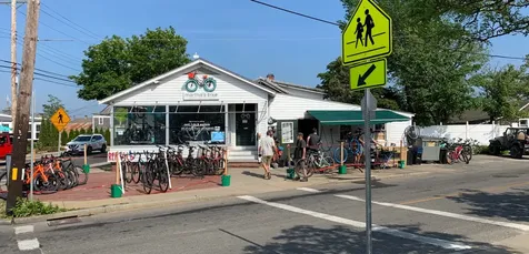 4 Lagoon Pond Road Vineyard Haven MA 02568