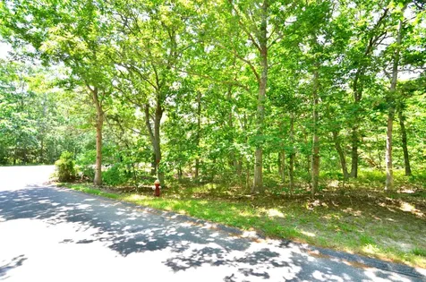 4 Meshaket Way Oak Bluffs MA 02557