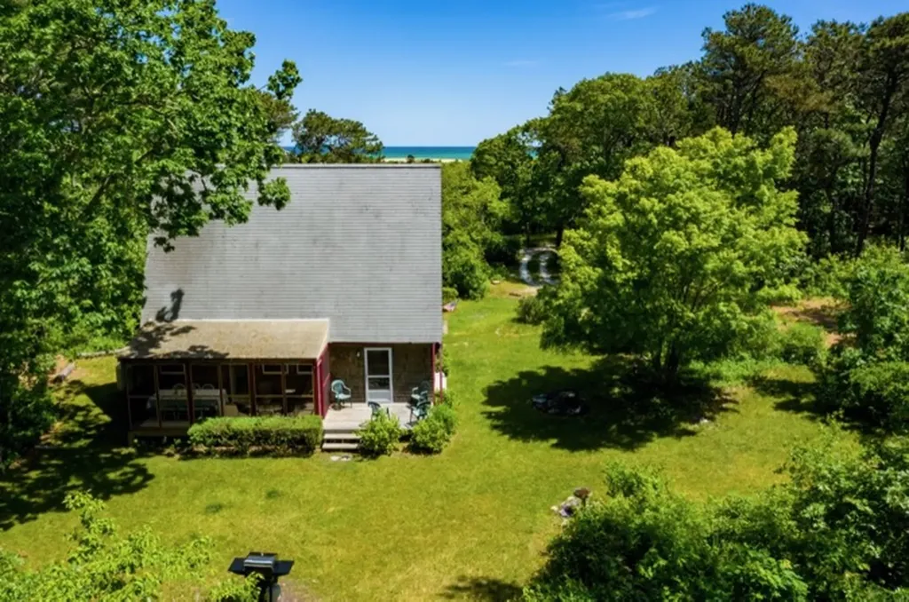9 Lenssen Way Edgartown MA 02539