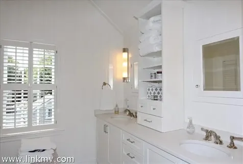 10 Norton Street Edgartown MA 02539