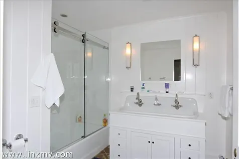10 Norton Street Edgartown MA 02539