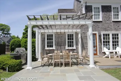 10 Norton Street Edgartown MA 02539