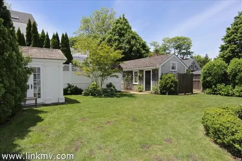 10 Norton Street Edgartown MA 02539