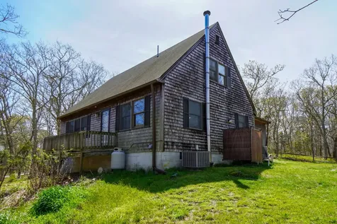 102 Pond View Drive Oak Bluffs MA 02557