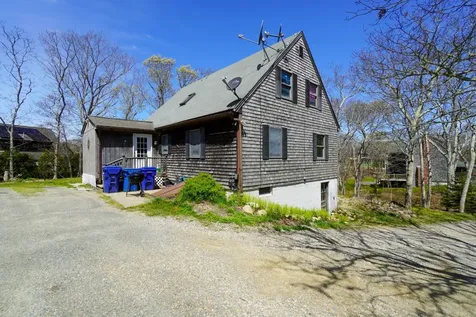 102 Pond View Drive Oak Bluffs MA 02557