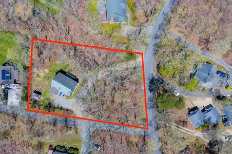 102 Pond View Drive Oak Bluffs MA 02557