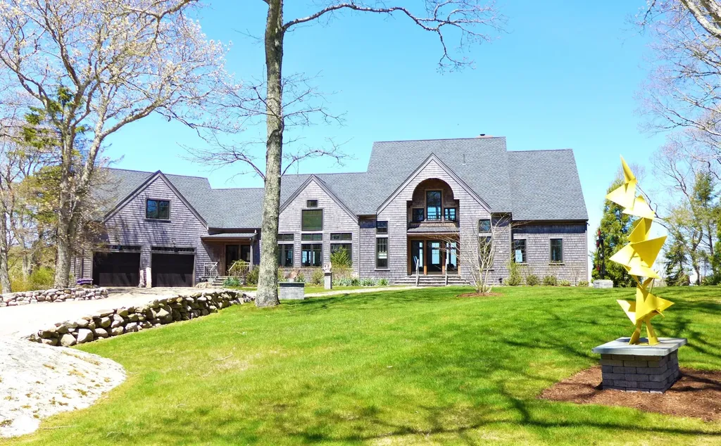 645 Lamberts Cove Road Vineyard Haven MA 02568