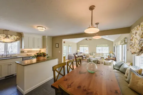 21 Vickers Street Edgartown MA 02539