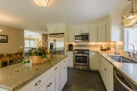 21 Vickers Street Edgartown MA 02539