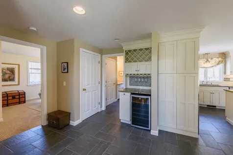 21 Vickers Street Edgartown MA 02539