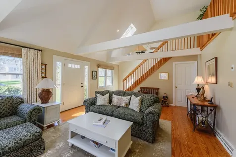 21 Vickers Street Edgartown MA 02539