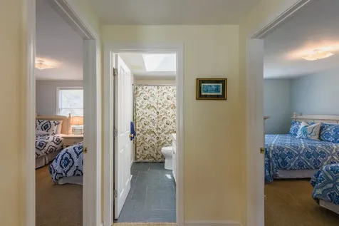21 Vickers Street Edgartown MA 02539