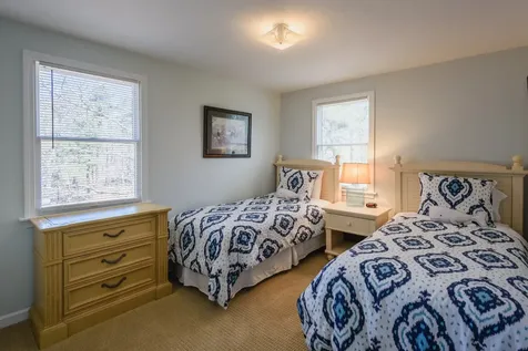 21 Vickers Street Edgartown MA 02539