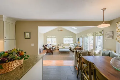 21 Vickers Street Edgartown MA 02539