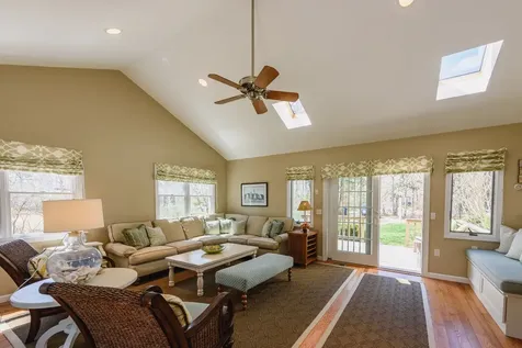 21 Vickers Street Edgartown MA 02539