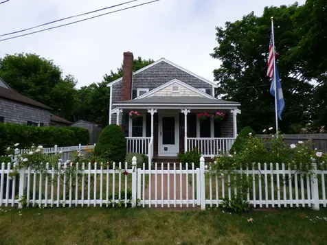 7 Goode Street Oak Bluffs MA 02557