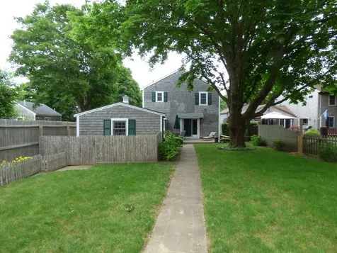 7 Goode Street Oak Bluffs MA 02557